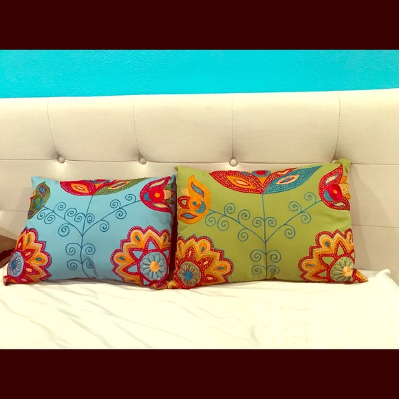 pier 1 imports decorative pillows